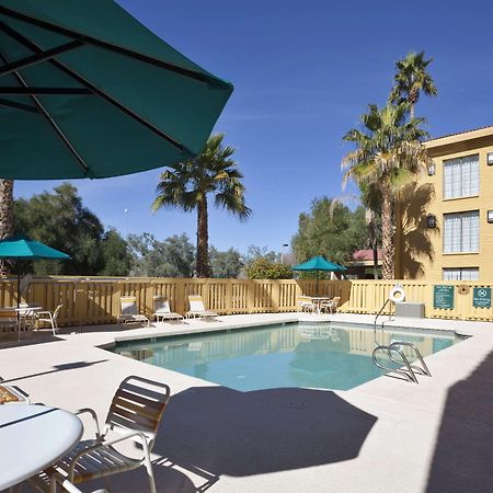 La Quinta Inn By Wyndham Phoenix Sky Harbor Airport Tempe Exterior foto