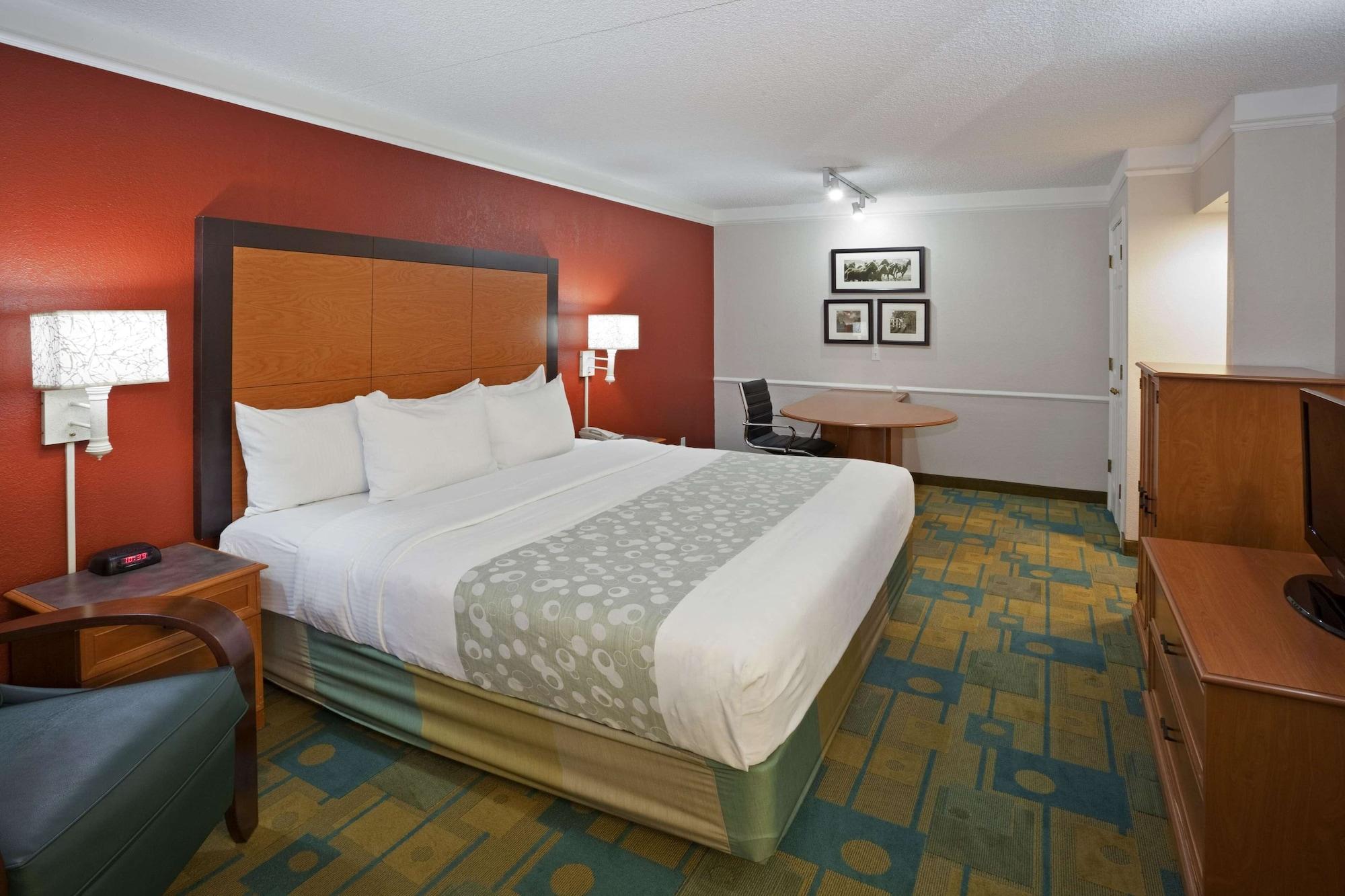 La Quinta Inn By Wyndham Phoenix Sky Harbor Airport Tempe Exterior foto